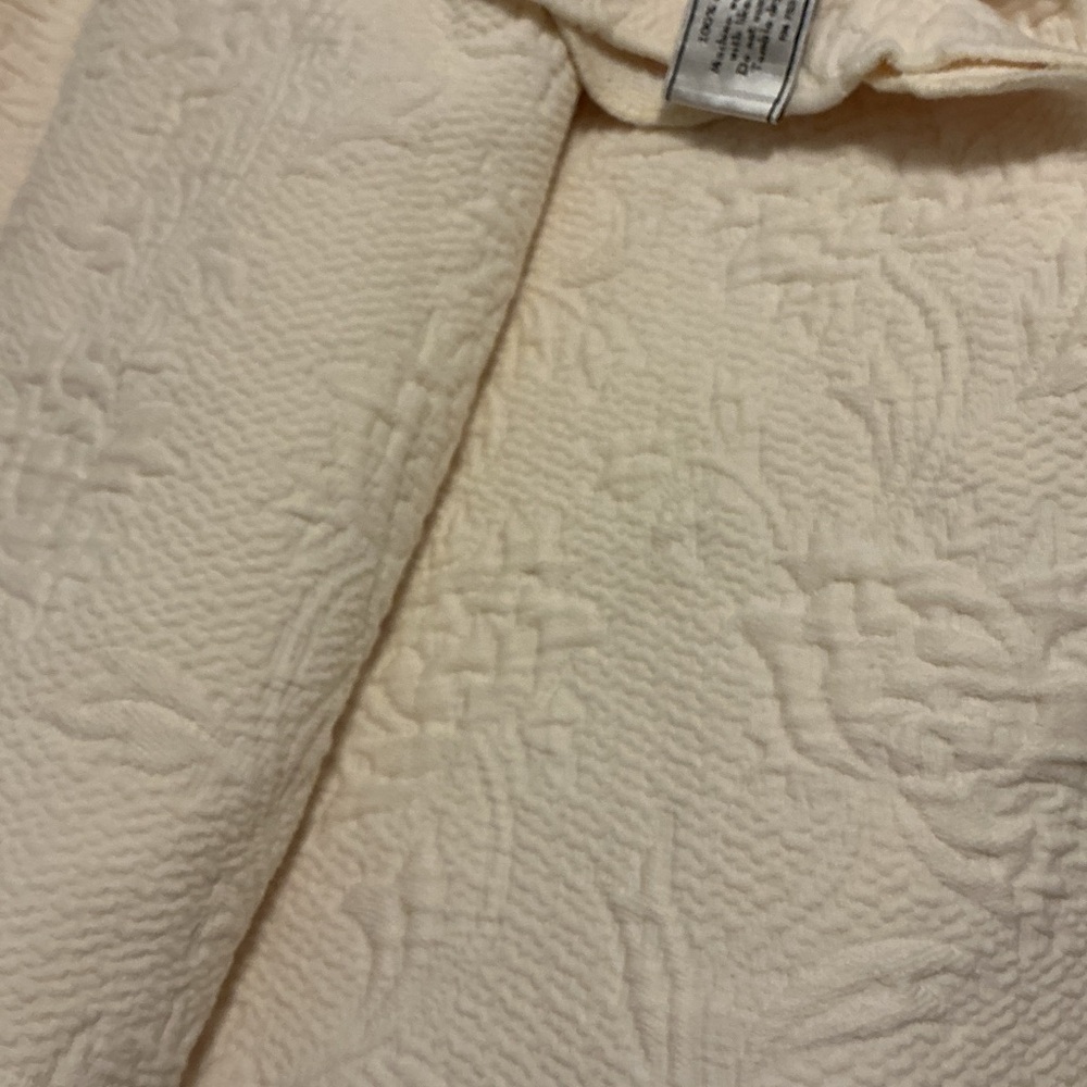 Well Dressed Home Matelasse Cotton Bedspread - Picture 4 of 14